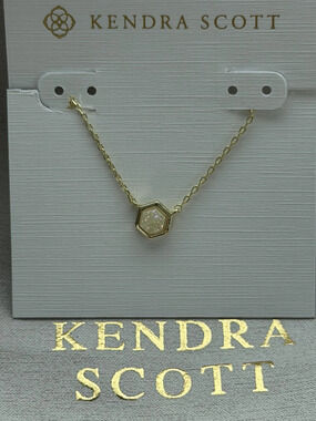 Kendra Scott Gold Pendant Necklace